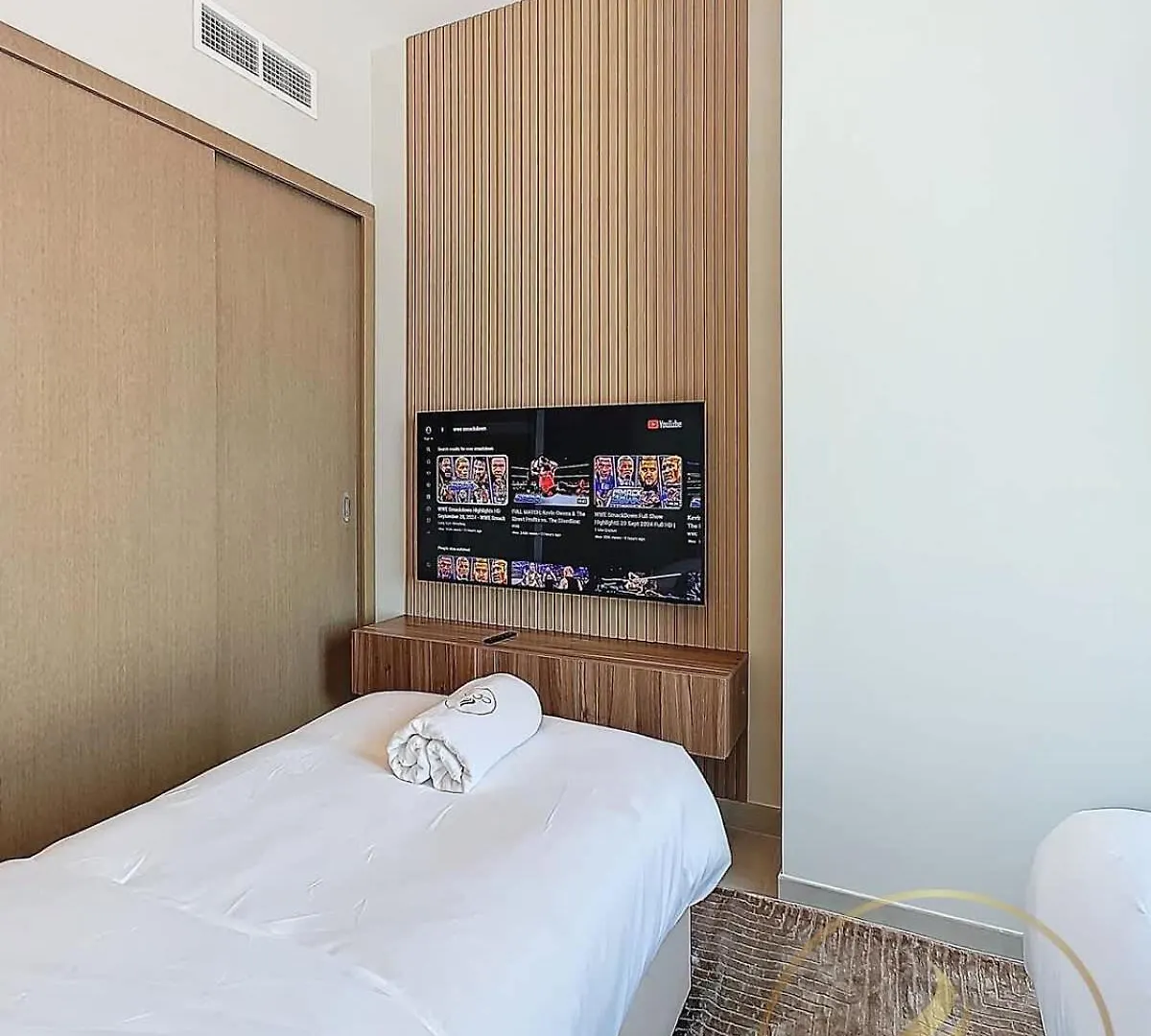 Urban Elegance In Exclusive Dubai Apartment United Arab Emirates