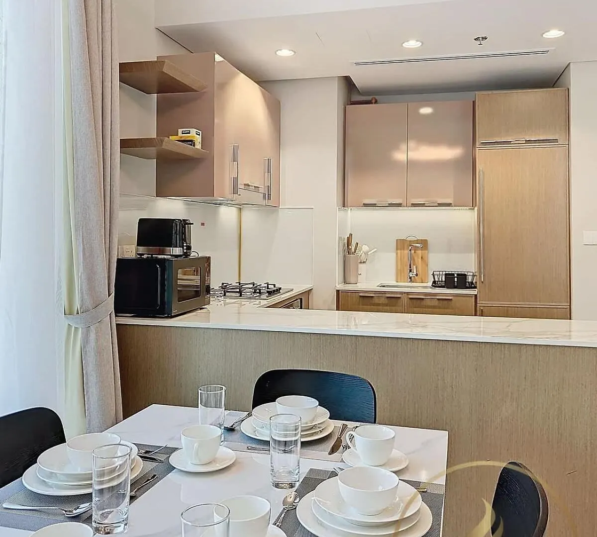 Urban Elegance In Exclusive Dubai Apartment
