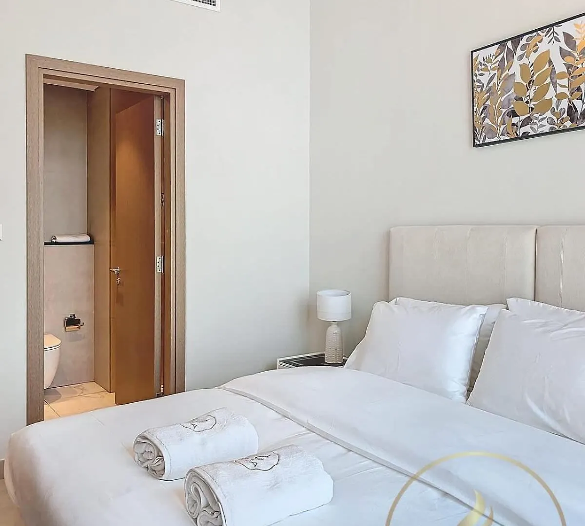 Urban Elegance In Exclusive Dubai Apartment
